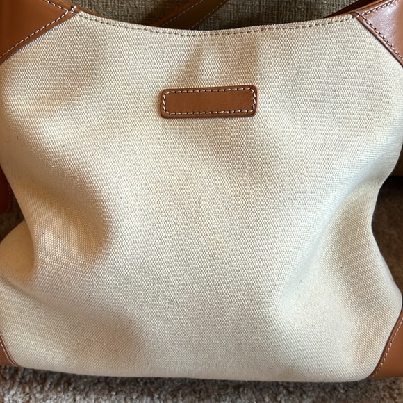 Cream and Tan - Picture 2 of 7